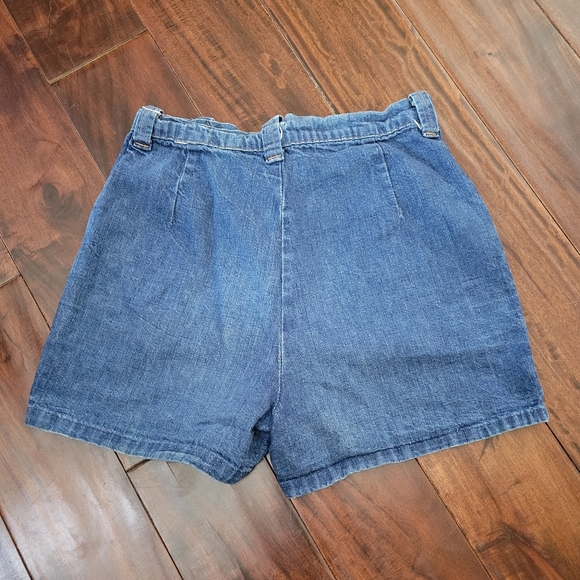 Vintage 1970s High Waisted Denim Shorts with Diamond Lattice Design - Picture 4 of 9